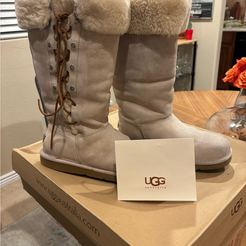 UGG Women's Winter Boots in Cream/Tan